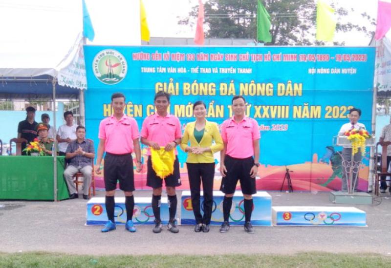BÓNG ĐÁ NÔNG DÂN